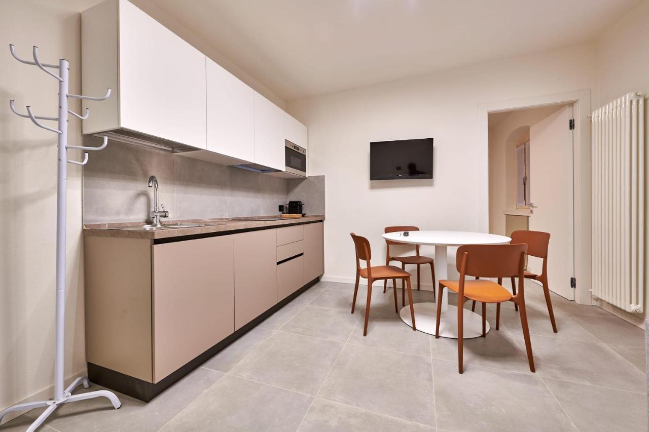 Apartmentsgarda - Residenza Mercanti Exterior photo